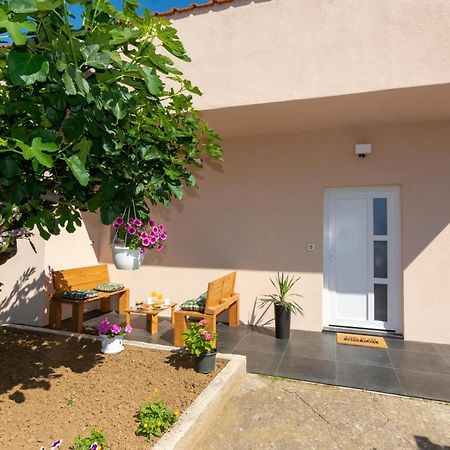 Lovely Apartment M&K In Peaceful Area - ซาดาร์ ภายนอก รูปภาพ