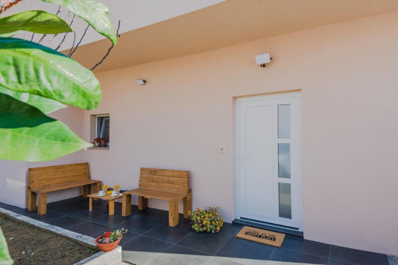 Lovely Apartment M&K In Peaceful Area - ซาดาร์ ภายนอก รูปภาพ