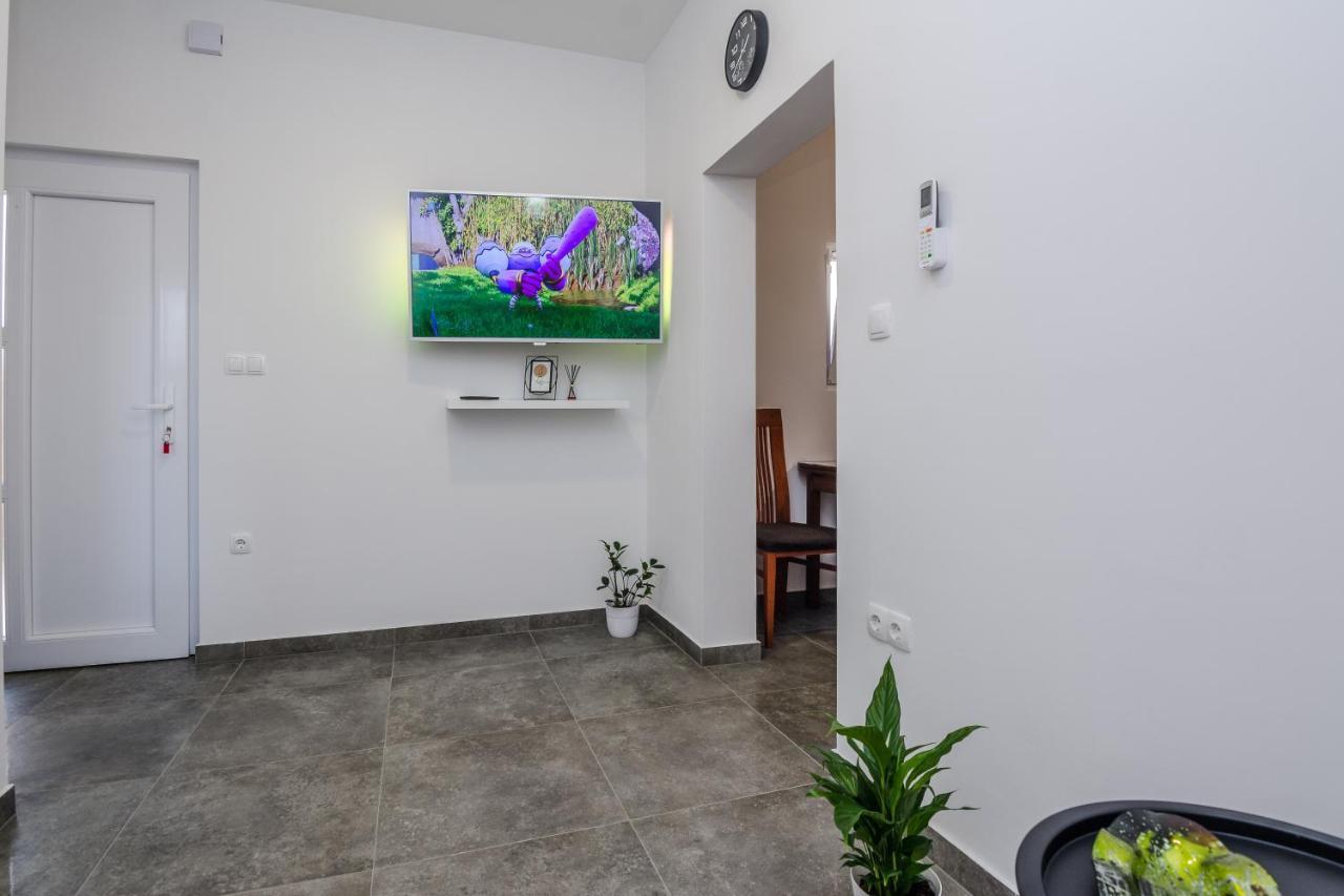 Lovely Apartment M&K In Peaceful Area - ซาดาร์ ภายนอก รูปภาพ