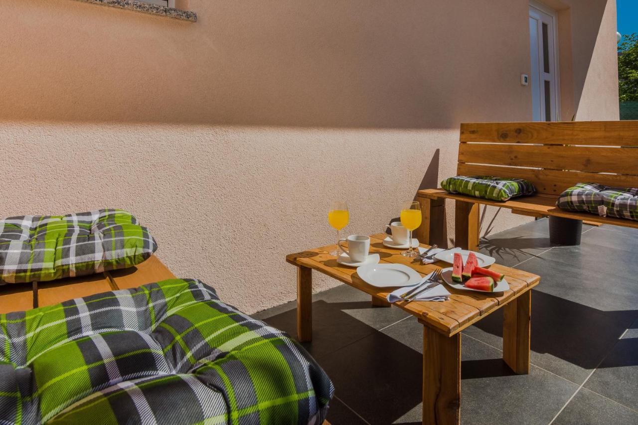 Lovely Apartment M&K In Peaceful Area - ซาดาร์ ภายนอก รูปภาพ
